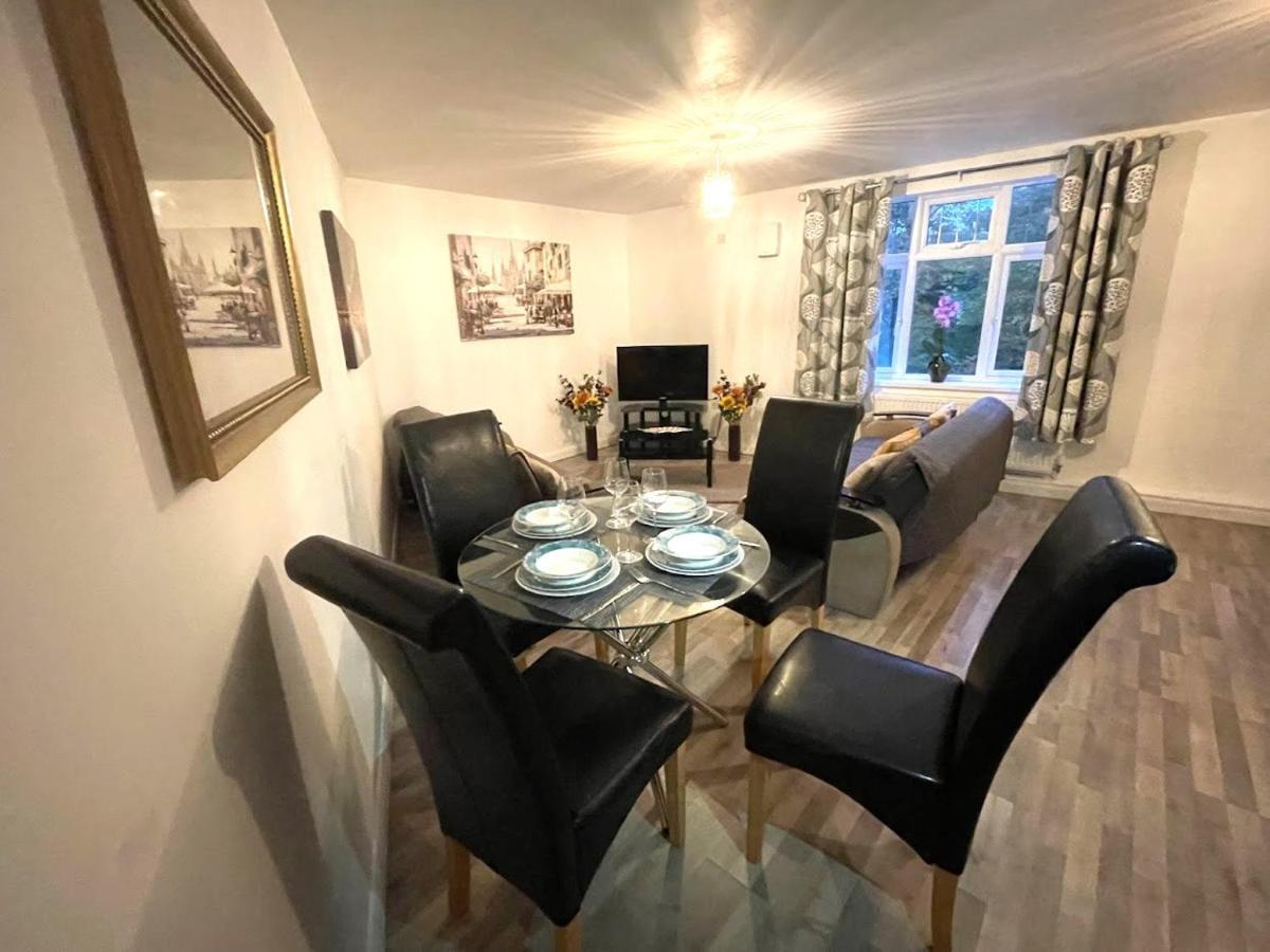 Deluxe 1-Bedroom Serviced Apartment Sleeps 4 For Short Or Long Stay Gillingham  Eksteriør billede