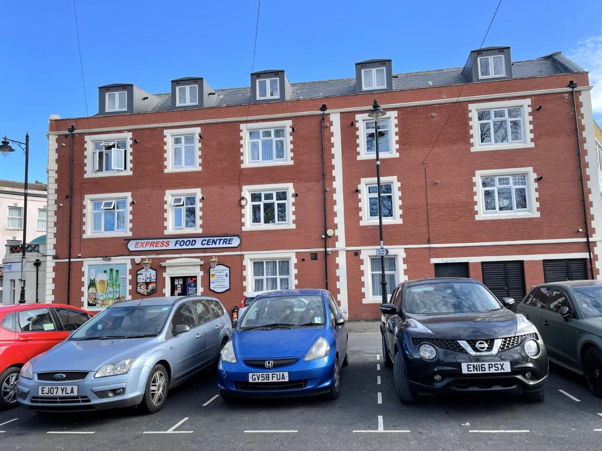 Deluxe 1-Bedroom Serviced Apartment Sleeps 4 For Short Or Long Stay Gillingham  Eksteriør billede
